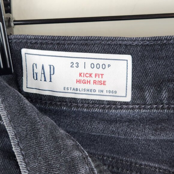 Gap High Rise Kick Fit Flare Raw Hem Jeans in Washed Black sz 23/000P - Picture 11 of 13
